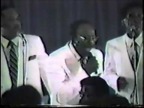 Dixie Hummingbirds - Help Me